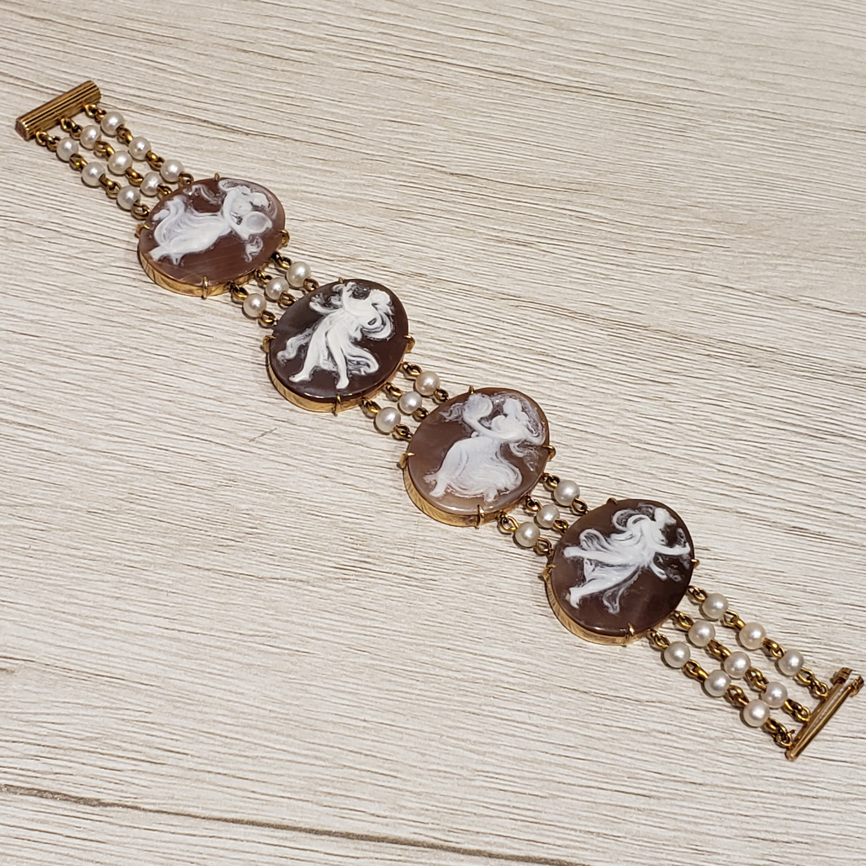 カメオのブレスレットをお買取いたしました♪ | ベストライフ （買取