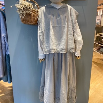 春らしいレースベストコーデ♪