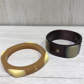 本日は先日お買取りいたしました「シャネル・バングル・02」のご紹介です♪