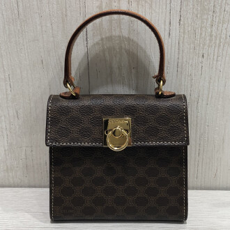 セリーヌ マカダム柄　バッグをお買取り♪