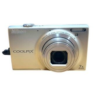 ニコンのデジカメをお買取り致しました！